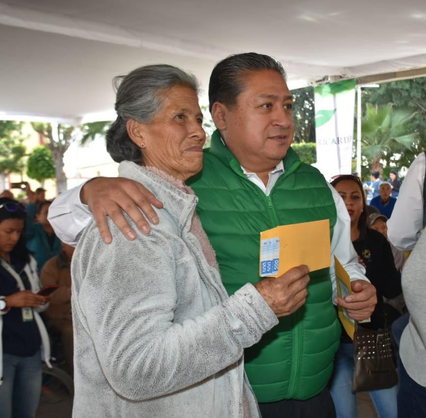 Municipio de Soledad entrega apoyos a adultos mayores por primera vez