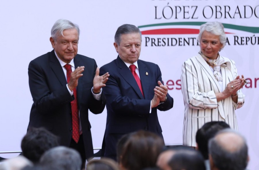 AMLO 100