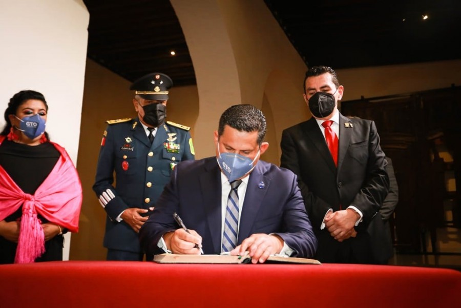 Diego Sinhue preside la ceremonia del 210 aniversario del Inicio de la Lucha por la Independencia