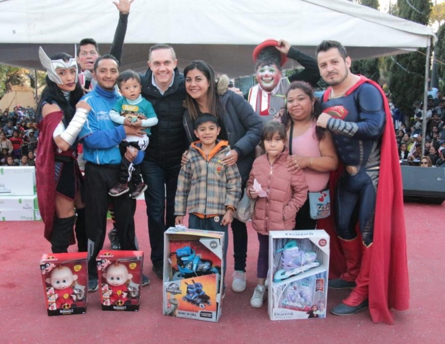 En Día de Reyes, Cuajimalpa entrega más de 16 mil juguetes