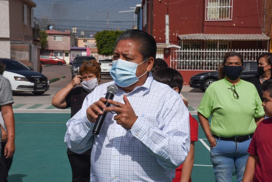 El alcalde Gilberto Hernández y el diputado Ricardo Gallardo inauguran el área recreativa