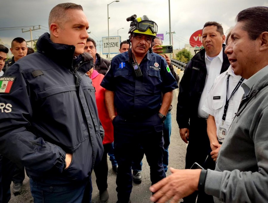 Tras sismo, Adrián Rubalcava atiende afectación en puente Yaqui