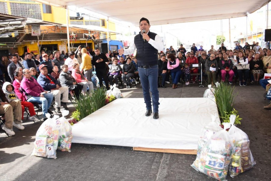 Entrega de Becas Alimentarias en Soledad