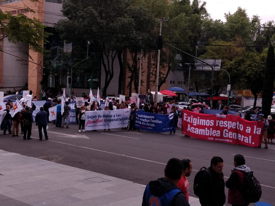 SME realiza bloqueo frente al TSJCDMX