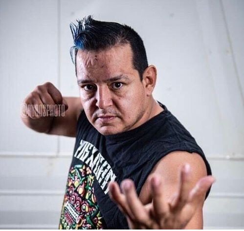 Entre Luchas, el pollo y Rock and roll