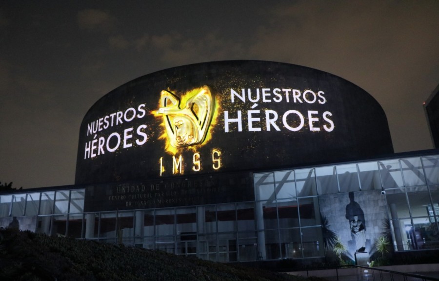 Mural en honor a los héroes del IMSS