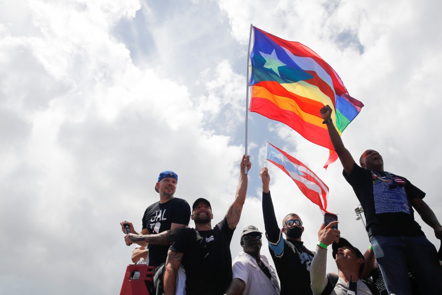 Residente y Nicky Jam, convocan a paro nacional en Puerto Rico