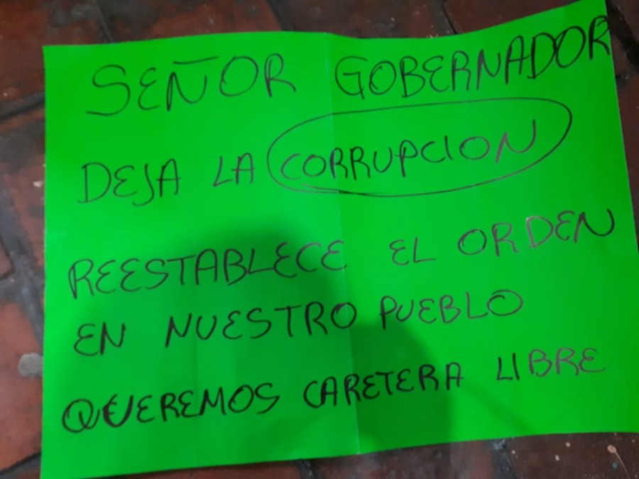 Con el Ejército cuidando las espaldas, Silvano Aureoles agrede a manifestantes