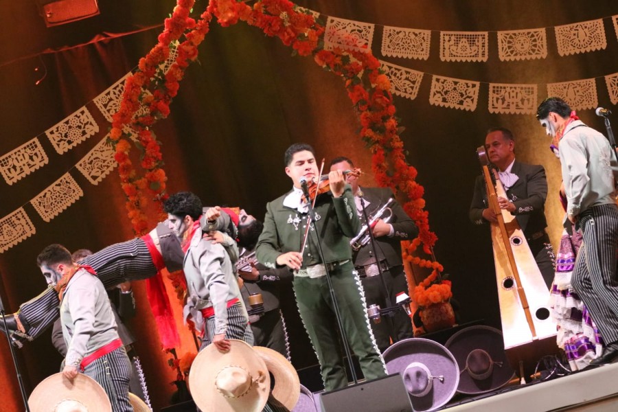 ?Llegaron Los Camperos! Un Día de Muertos para Recordar