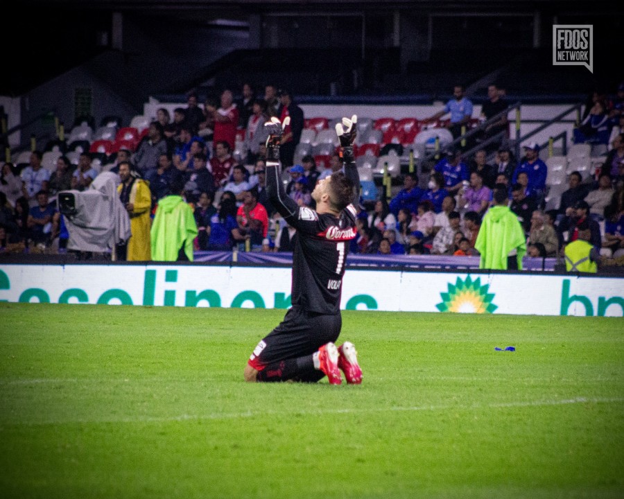 Toluca hace diabluras ante Cruz Azul en el Estadio Azteca