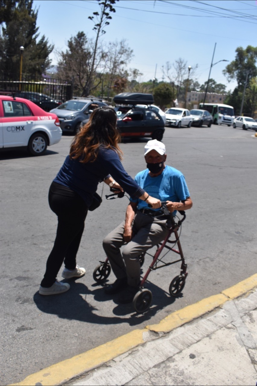 Así se vive una jornada de vacunación Covid en la FES Zaragoza en Iztapalapa