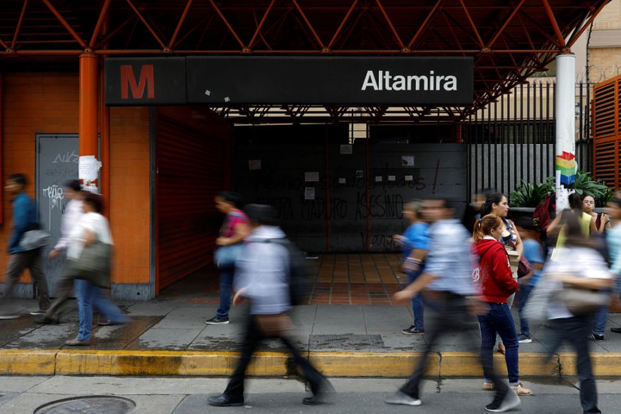 Caracas recobra servicio eléctrico