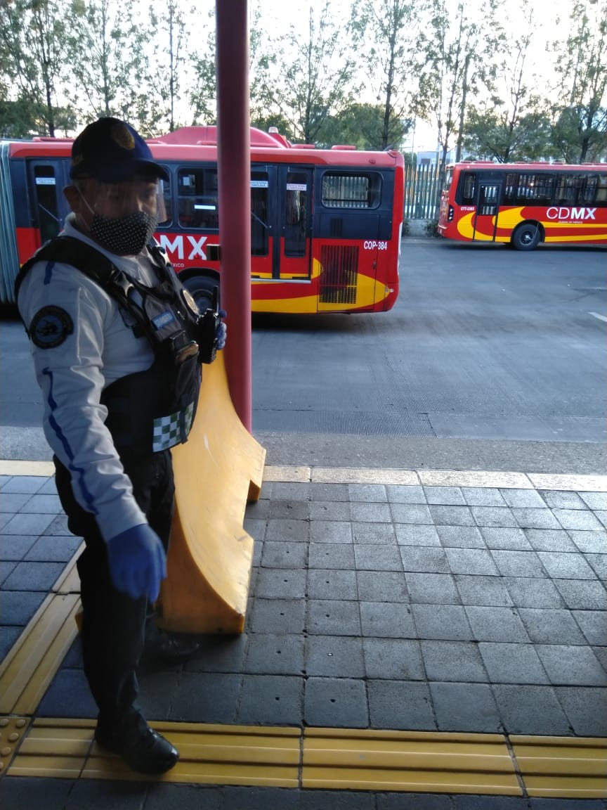 Aceptan usuarios nuevas medidas de Metrobús