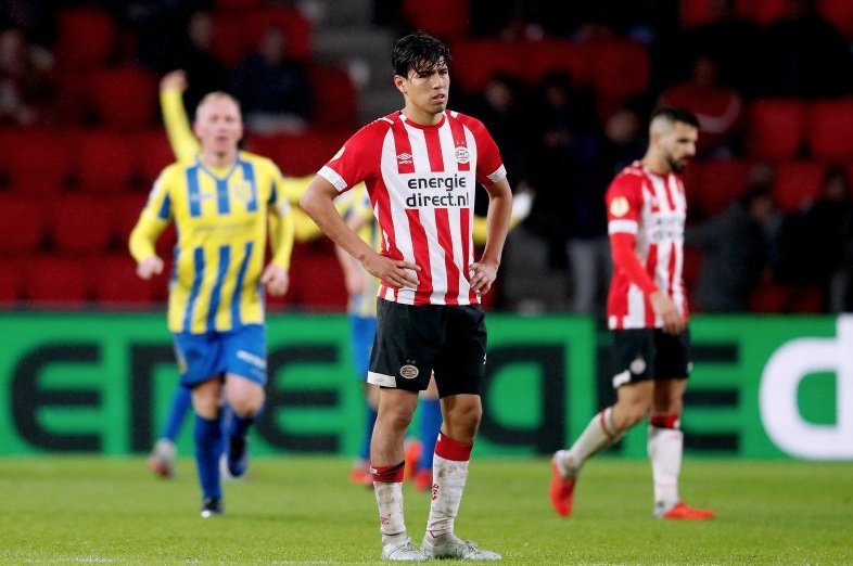 Ni el gol de Erick Gutiérrez, salva al PSV de la eliminación en la Copa de Holanda