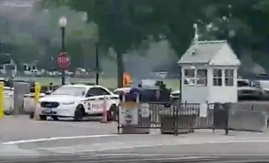 Sujeto se prende fuego en las afueras de la Casa Blanca