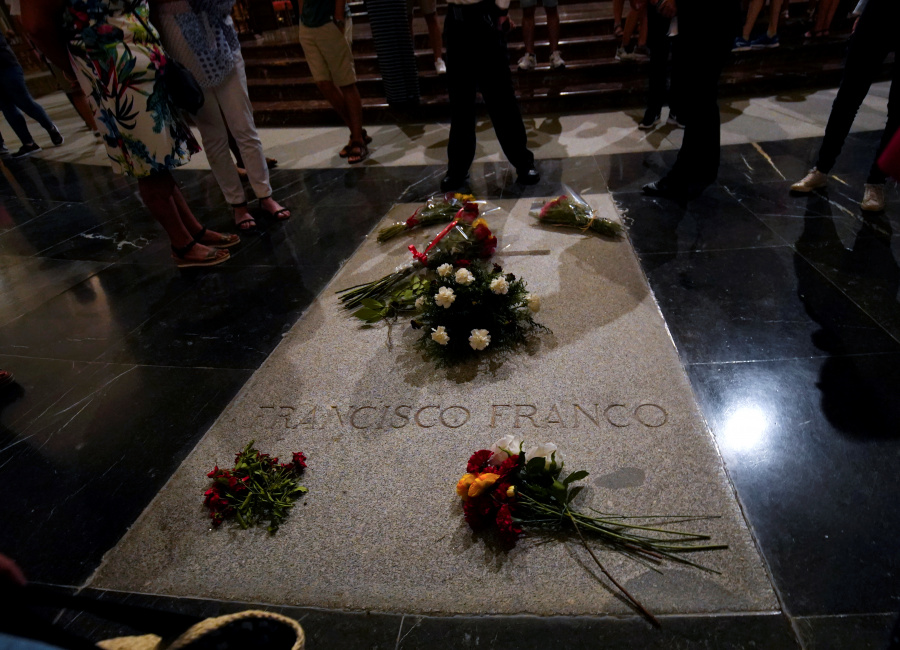 Gobierno Español espera exhumar a Franco a finales de año