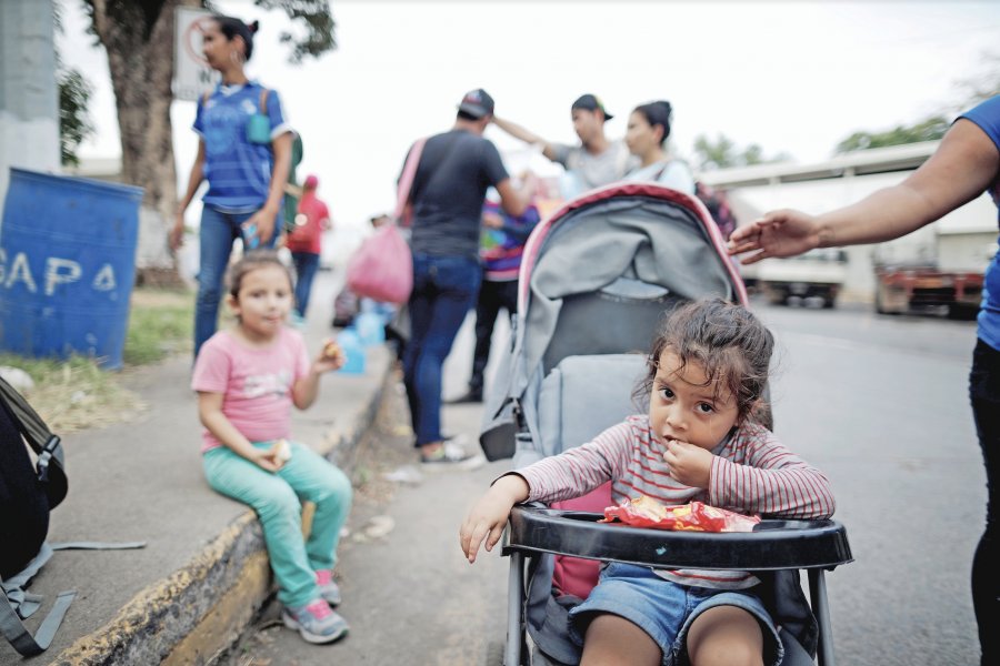 Pese a amagos de Trump sale otra caravana a EU