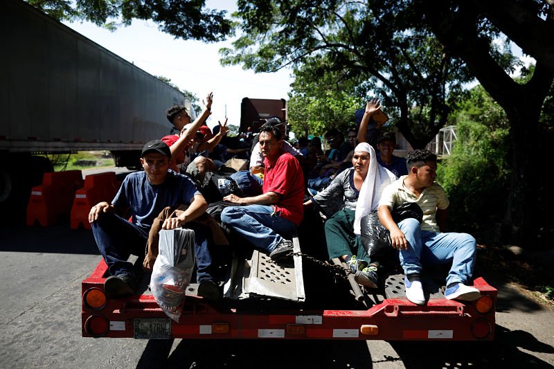 Cuarta Caravana de migrantes sale de El Salvador hacia EE UU