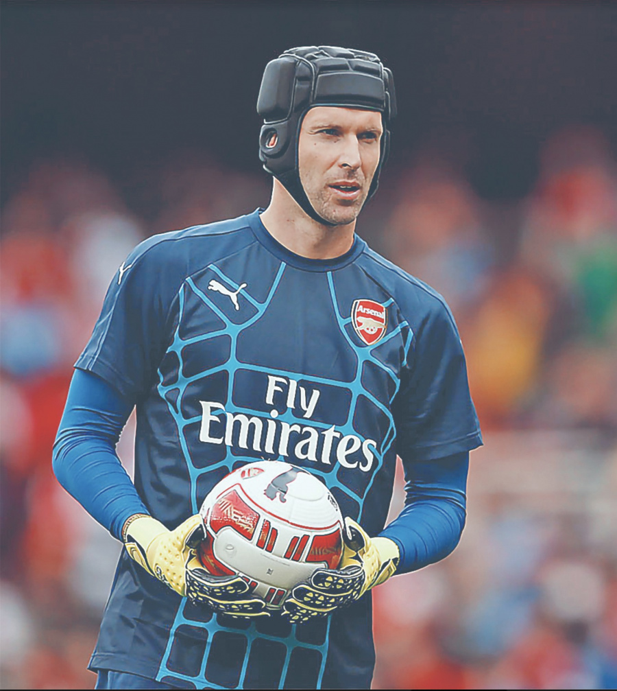 Tras 20 años, Petr Cech le pone fecha a su retiro