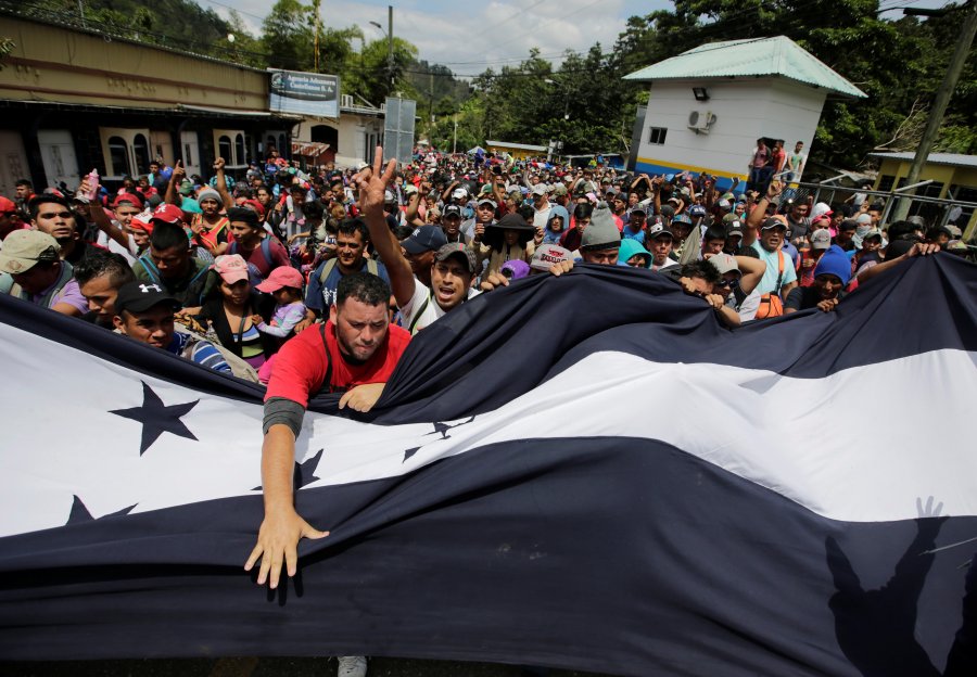 EU amenaza con suspender ayuda económica a Honduras por caravana de migrantes