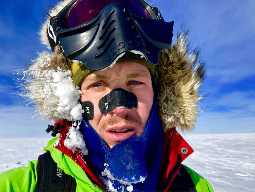 Colin O’Brady se convierte en la primer persona en cruzar la Antártida solo