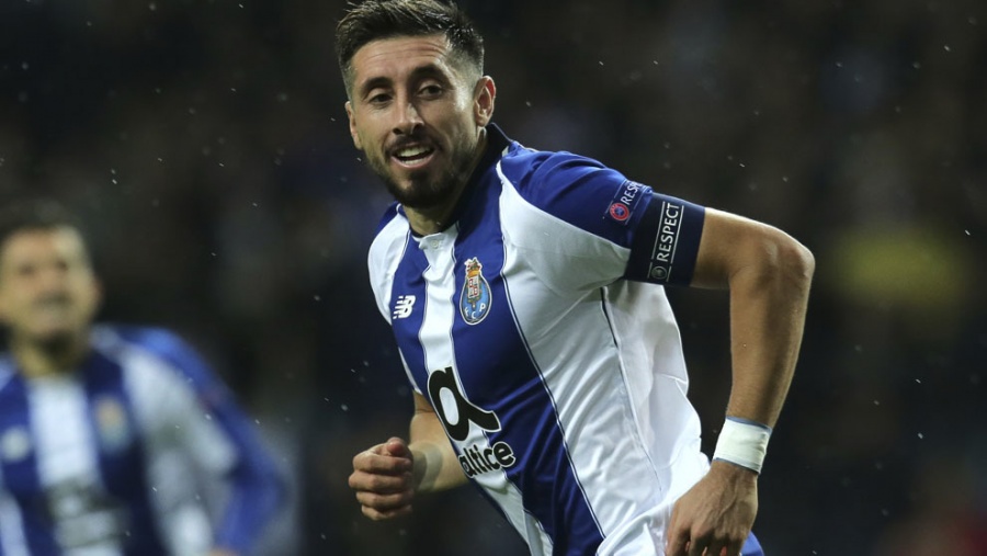 Olympique de Lyon, pone sus ojos en Héctor Herrera