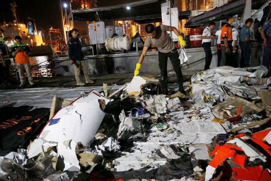 Se descartan sobrevivientes de vuelo de Lion Air