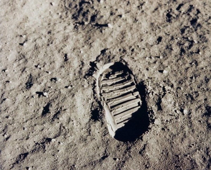 Rusia iniciará investigación para saber si Neil Armstrong llegó a la luna