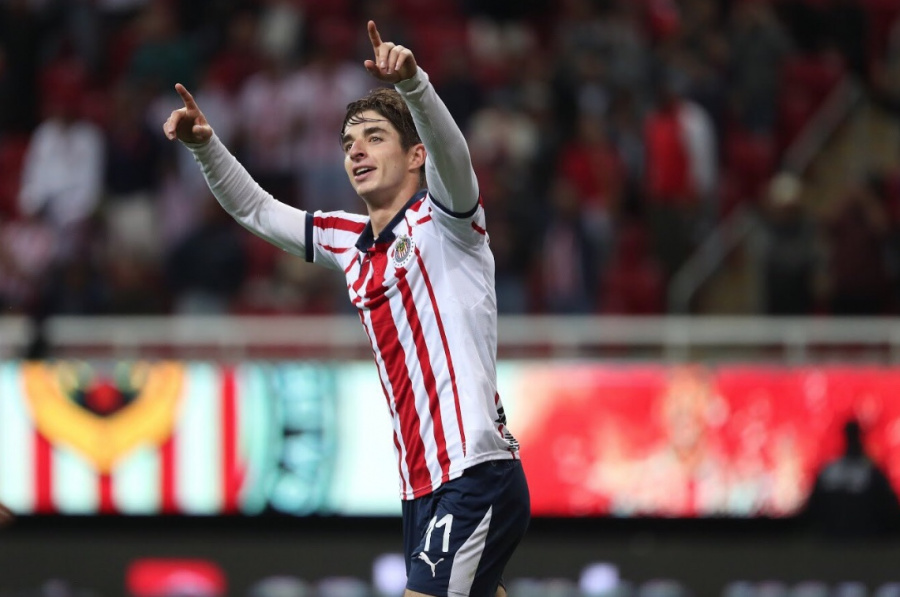 Chivas responde a las críticas ganando a Xolos