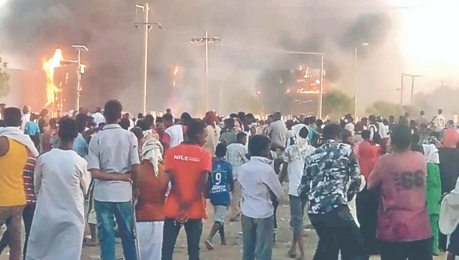Matan a 40 en Sudán por manifestarse