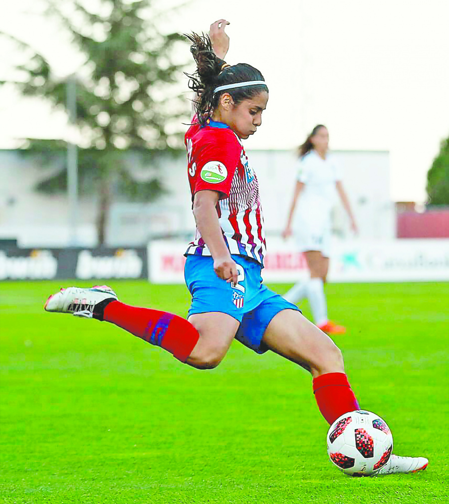 Kenti Robles, es titular en triunfo del Atlético