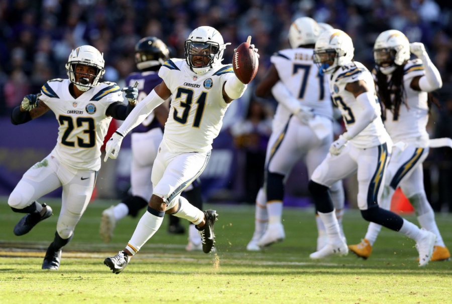 Chargers vencen a los Ravens y avanzan a ronda divisional