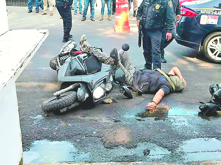 Agente frustra asalto y mata a ladrón en BJ