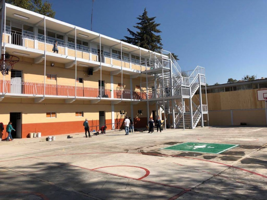 Sugiere López Obrador desaparecer Inifed y entregar recursos de escuelas directo a padres