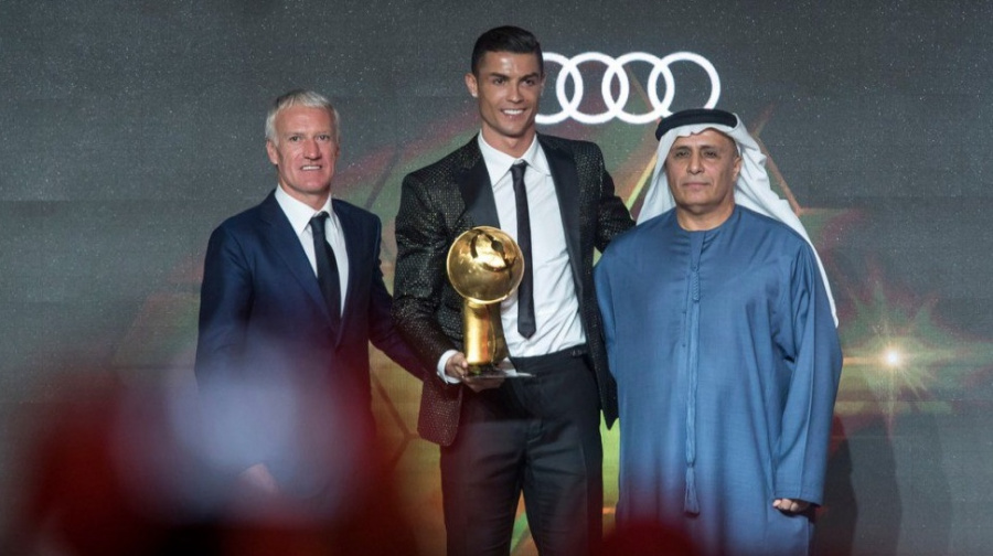 Cristiano Ronaldo recibe el Globe Soccer Awards como el Mejor Jugador del 2018