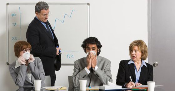 Las oficinas de trabajo tienen más bacterias que un baño