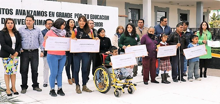 Entregan 1,791 apoyos económicos a estudiantes de Milpa Alta