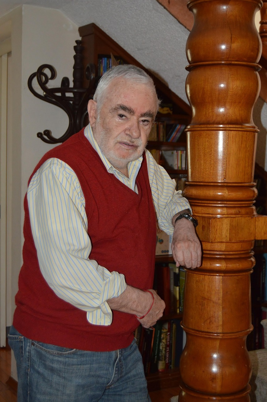 Ignacio Solares reúne 40 años de trabajo y celebra su 74 aniversario