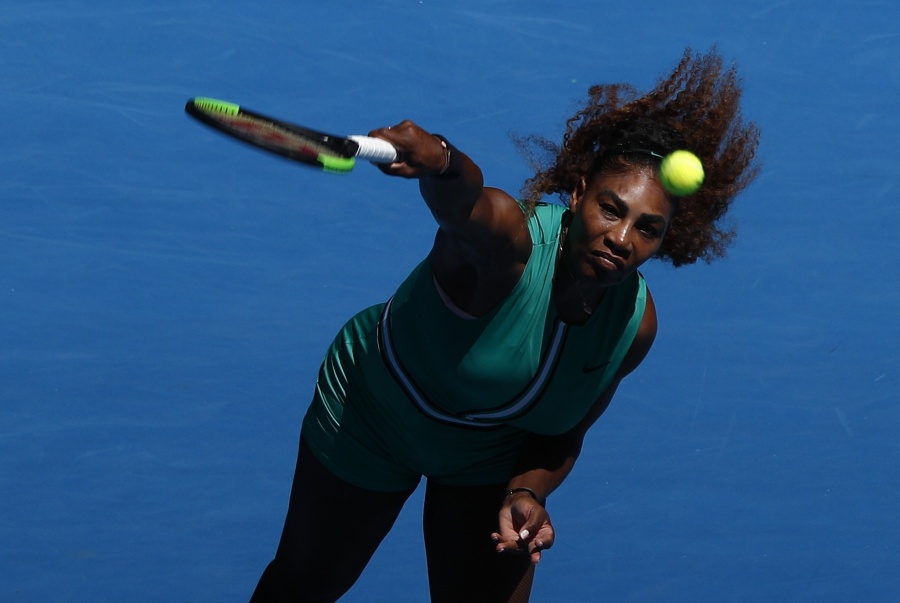 Serena Williams avanza en el Abierto de Australia