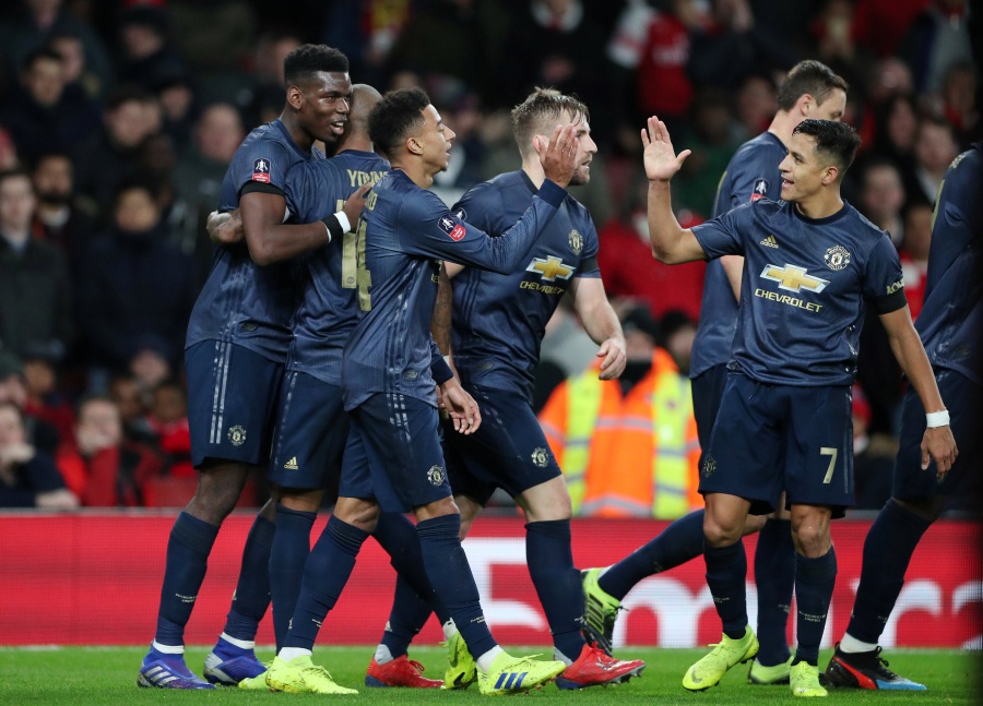 Manchester United avanza en la FA Cup a costa del Arsenal