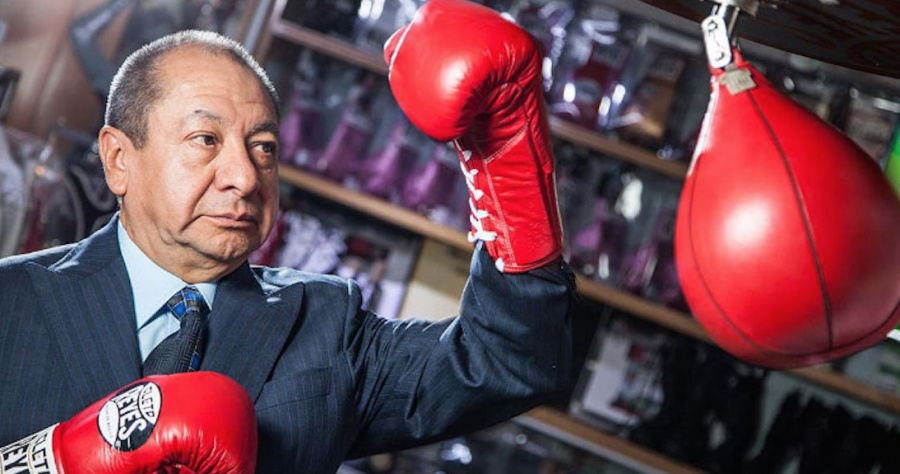 Muere Alberto Reyes, dueño de los históricos guantes de boxeo 