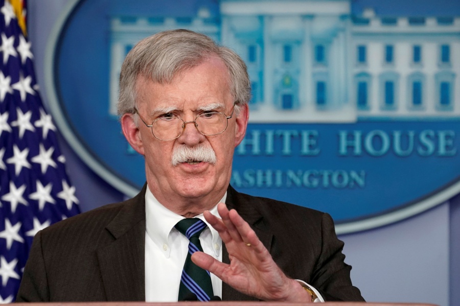 John Bolton recomienda a Maduro dejar el poder o terminará en Guantánamo