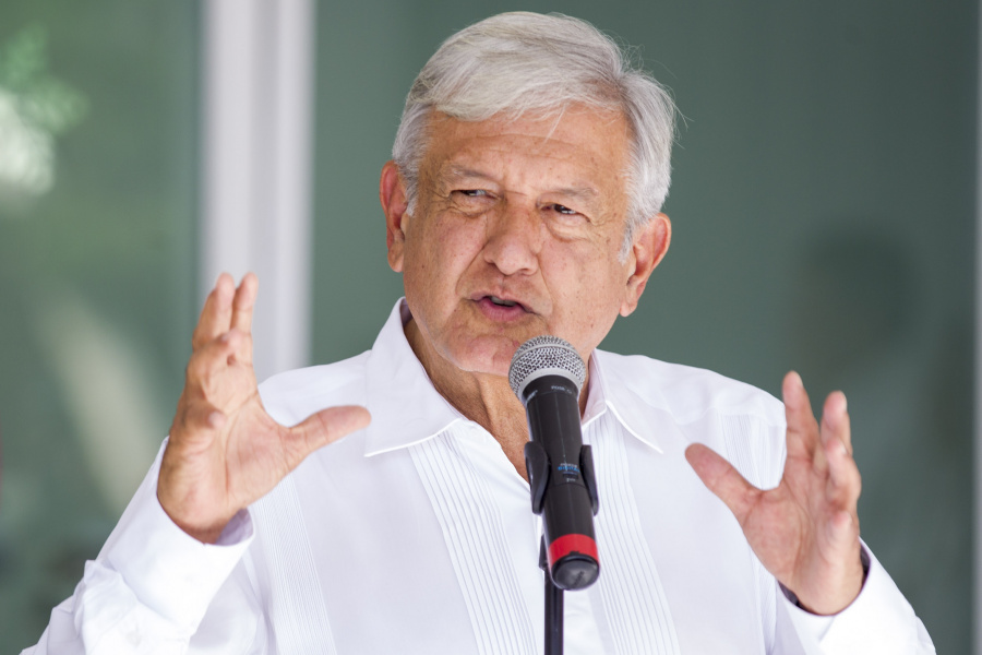 López Obrador presenta Programa Nacional de Electricidad