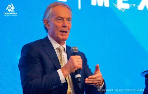 Cuestiona Tony Blair consultas del próximo gobierno mexicano