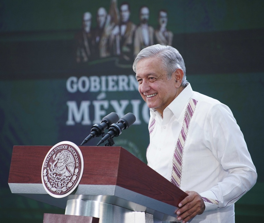 AMLO llama “comandante Borolas” a Calderón; él revira: “el cargo le queda grande”