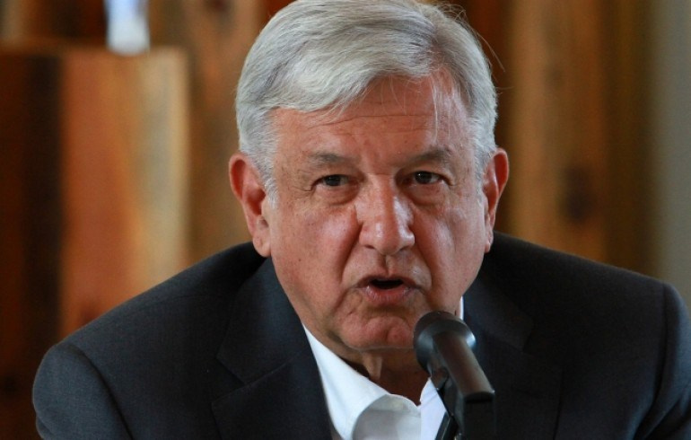 AMLO promete dar prioridad a reconstrucción de Nayarit por Willa