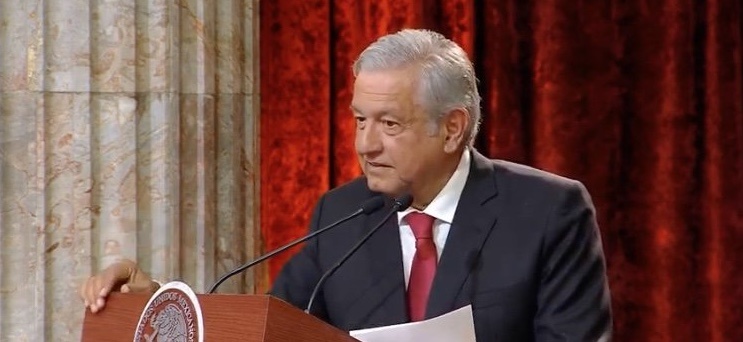 AMLO no descarta realizar una cuarta Constitución