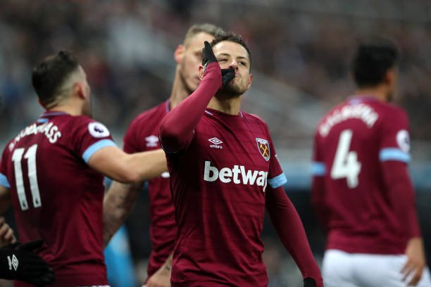 Chicharito Hernández, revive y mete gol