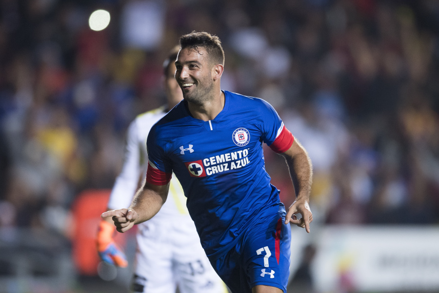 Cruz Azul busca terminar la maldición del superlíder