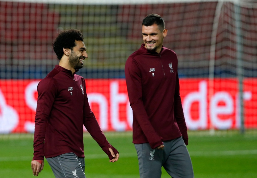 Salah felicita a Lovren por año nuevo, preguntando hora de entrenamiento